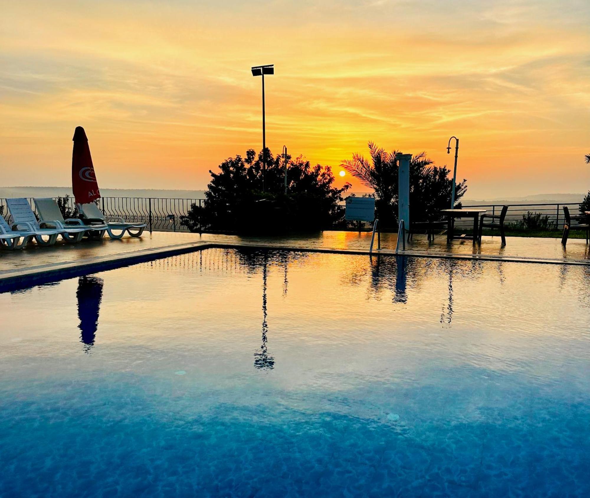Celebi Garden Hotel - Cittaslow Retreat 파마구스타 외부 사진