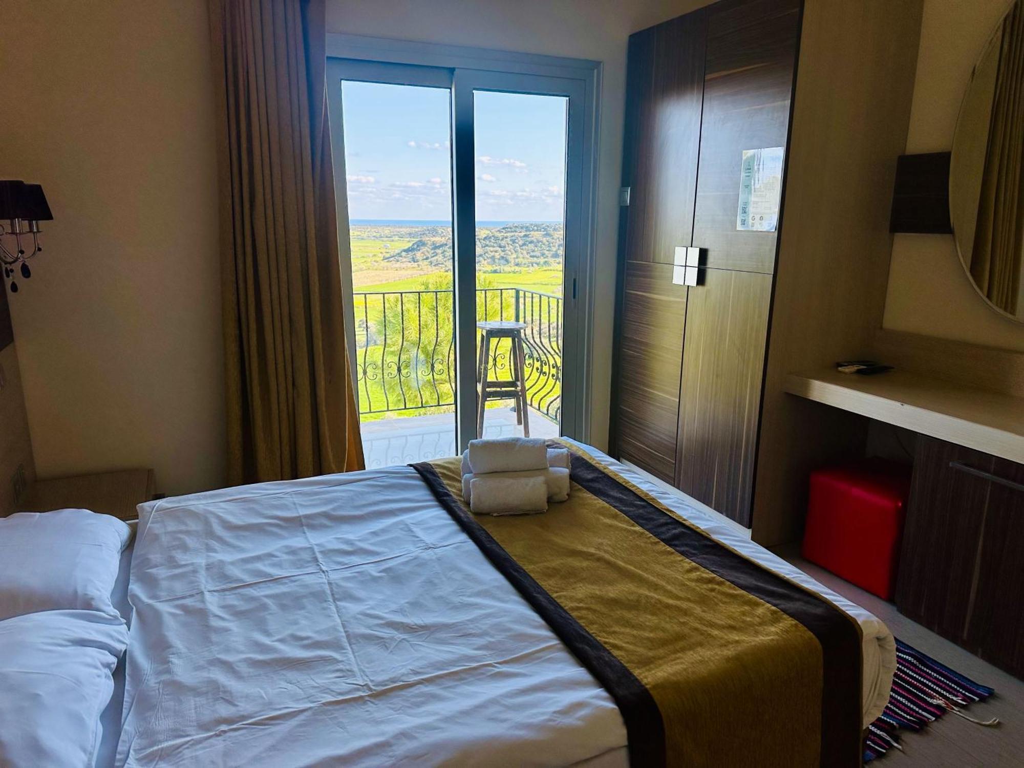 Celebi Garden Hotel - Cittaslow Retreat 파마구스타 외부 사진