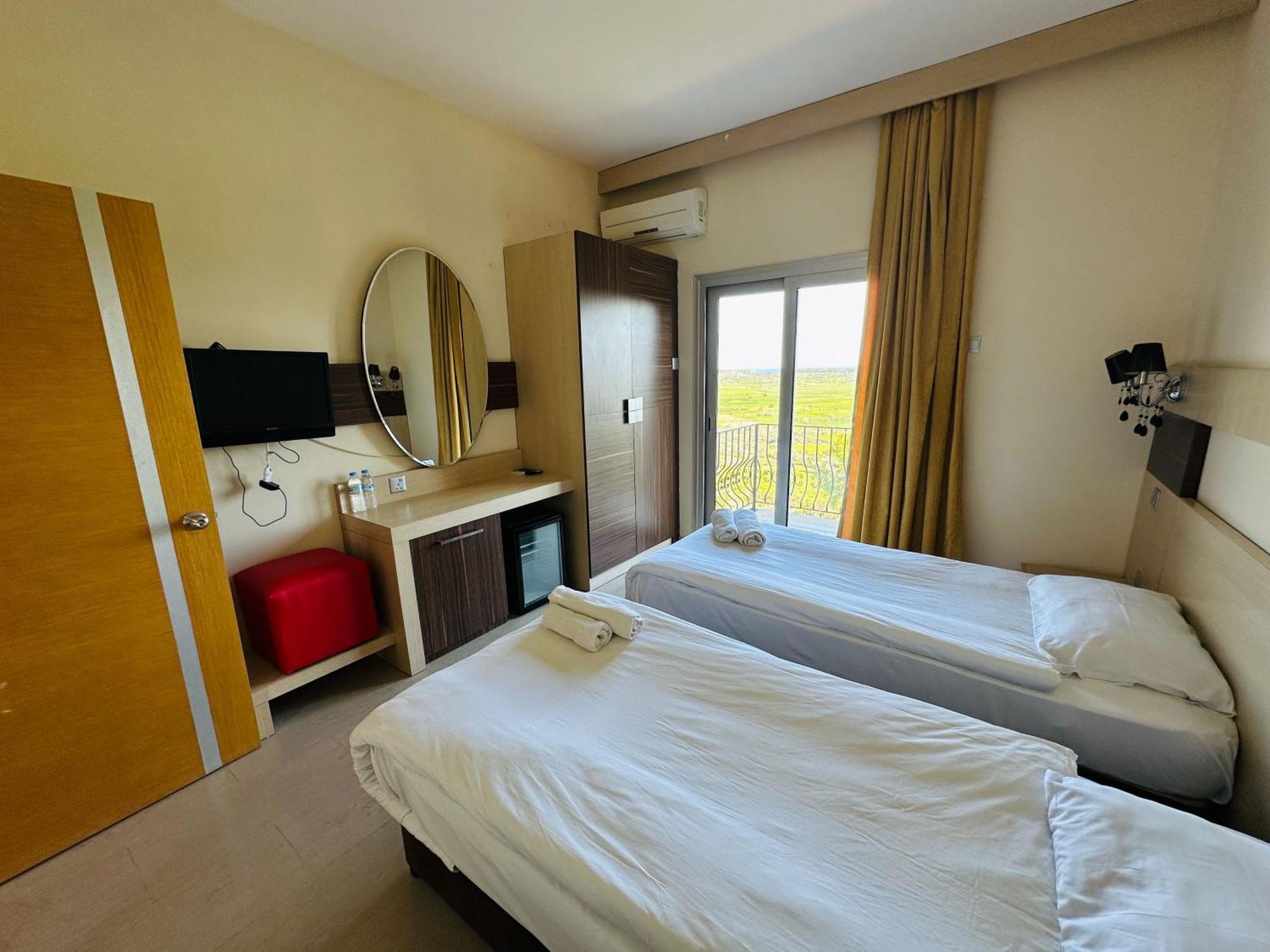 Celebi Garden Hotel - Cittaslow Retreat 파마구스타 외부 사진