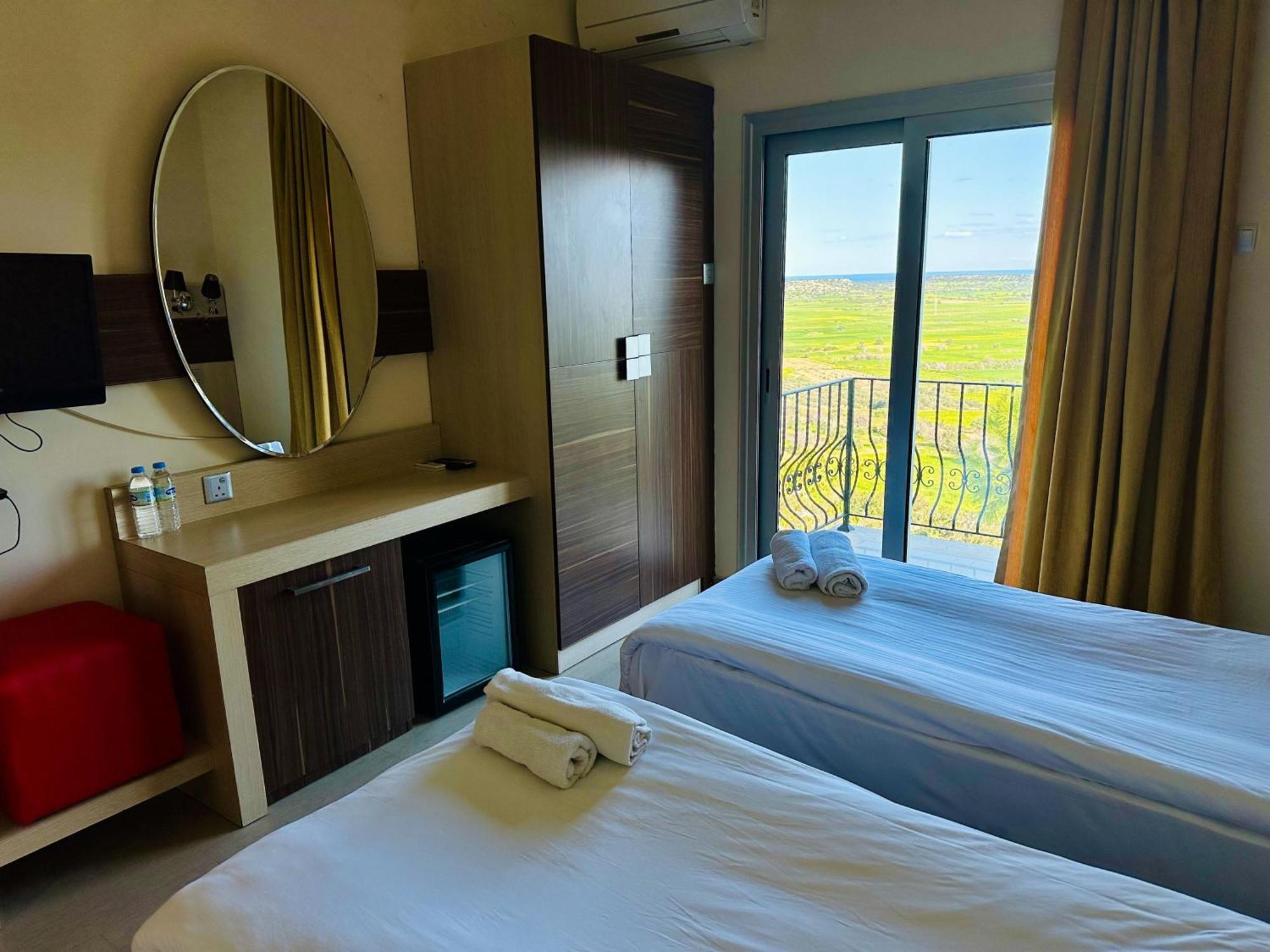 Celebi Garden Hotel - Cittaslow Retreat 파마구스타 외부 사진